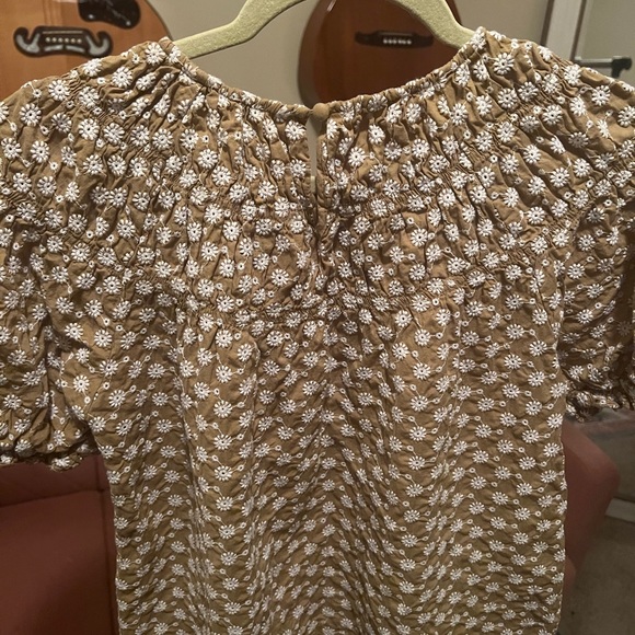 Cutest Embroidered Madewell Top! Size Small 🌼 - Picture 4 of 5